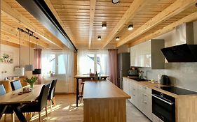 Helles Ruhiges Appartement Im Gruenen